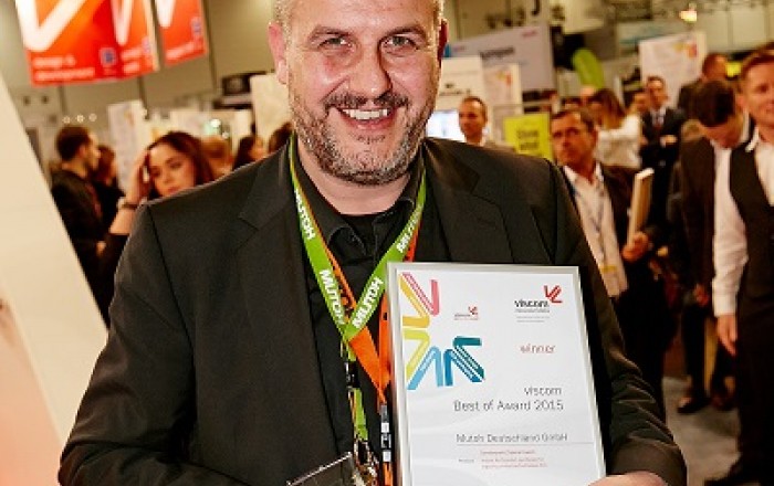 Volker Lienig odbiera nagrodę Viscom Best of 2015